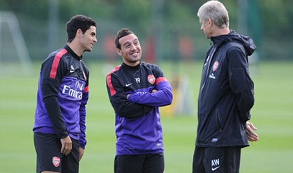 Cazorla bất ngờ ra yêu sách với HLV Arsene Wenger